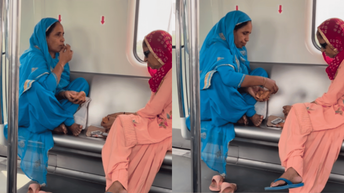 man-shares-video-of-two-aunties-eating-samosa-in-delhi-metro-netizens-ask-whats-wrong-with-that-watch